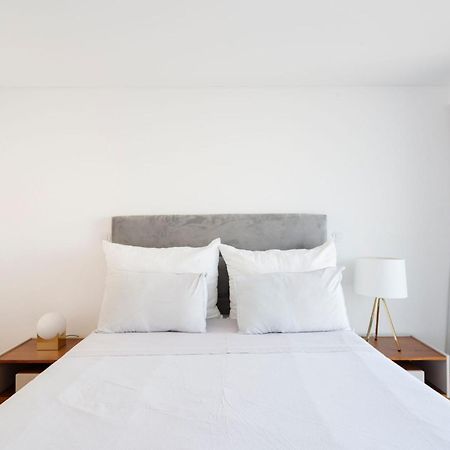 Luxury Suite With Balcony And Shared Accommodation In The Parque Eduardo VII Area Lisbona Esterno foto