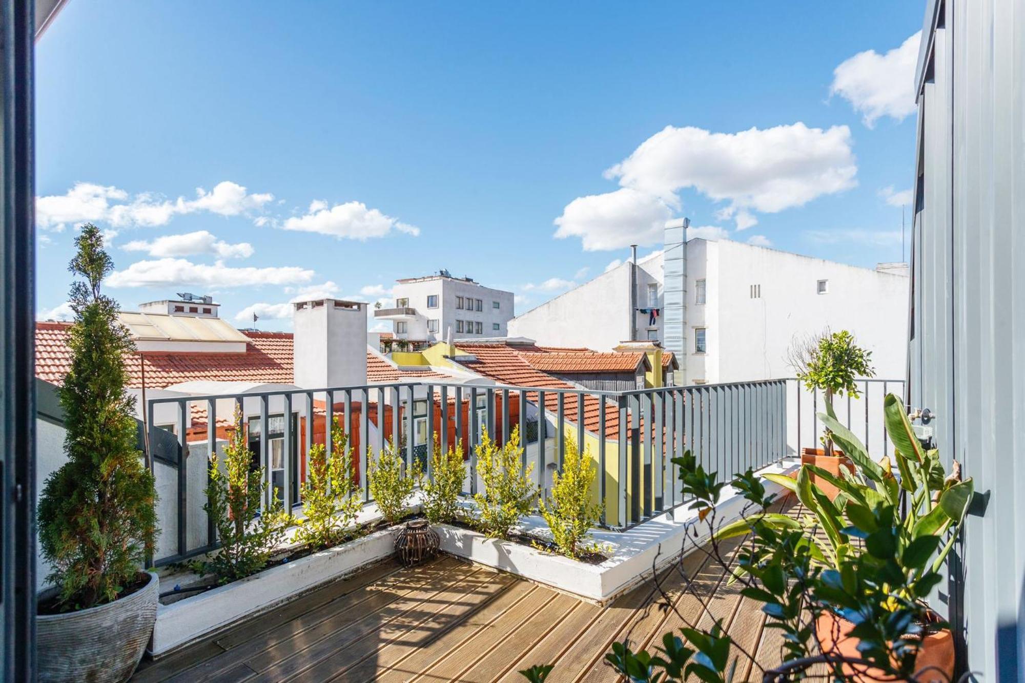 Luxury Suite With Balcony And Shared Accommodation In The Parque Eduardo VII Area Lisbona Esterno foto